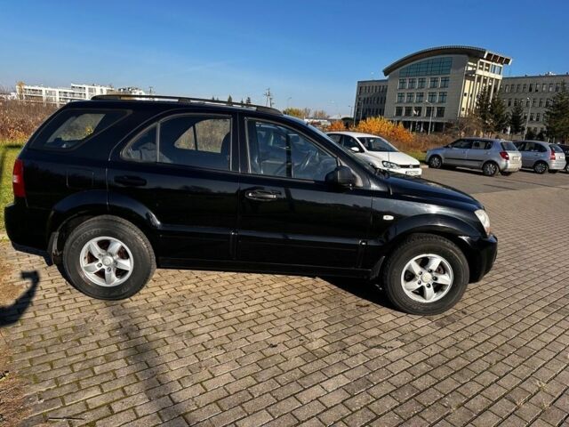 Черный Киа Соренто, объемом двигателя 2.5 л и пробегом 240 тыс. км за 3200 $, фото 3 на Automoto.ua