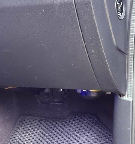 Чорний Кіа Соренто, об'ємом двигуна 2.5 л та пробігом 220 тис. км за 7000 $, фото 17 на Automoto.ua