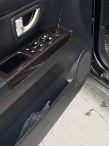 Черный Киа Соренто, объемом двигателя 2.5 л и пробегом 260 тыс. км за 7900 $, фото 11 на Automoto.ua