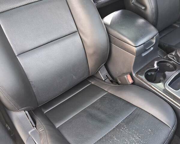 Черный Киа Соренто, объемом двигателя 2.5 л и пробегом 282 тыс. км за 8300 $, фото 11 на Automoto.ua