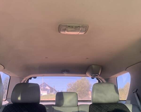 Черный Киа Соренто, объемом двигателя 2.5 л и пробегом 300 тыс. км за 7300 $, фото 9 на Automoto.ua