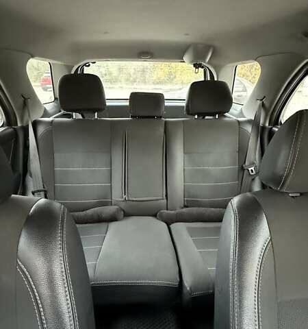 Чорний Кіа Соренто, об'ємом двигуна 2.5 л та пробігом 220 тис. км за 7000 $, фото 4 на Automoto.ua