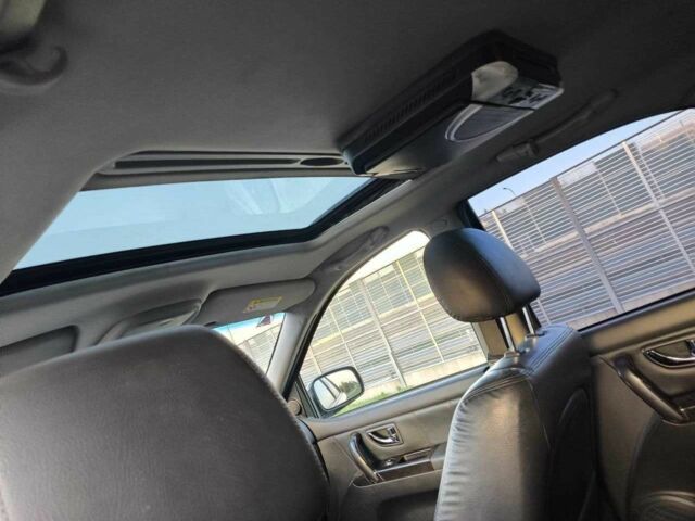 Черный Киа Соренто, объемом двигателя 2.5 л и пробегом 180 тыс. км за 1387 $, фото 12 на Automoto.ua