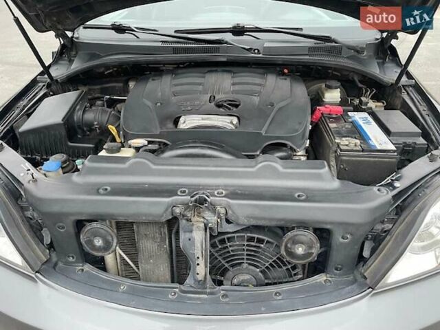 Черный Киа Соренто, объемом двигателя 2.5 л и пробегом 203 тыс. км за 8700 $, фото 5 на Automoto.ua