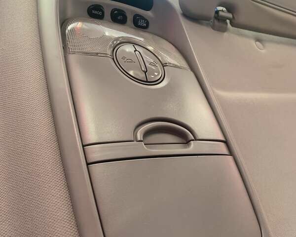 Черный Киа Соренто, объемом двигателя 2.5 л и пробегом 300 тыс. км за 7300 $, фото 10 на Automoto.ua