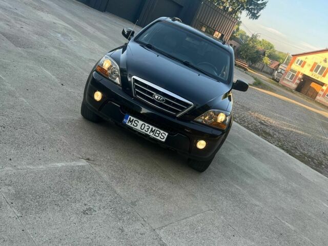 Чорний Кіа Соренто, об'ємом двигуна 2 л та пробігом 295 тис. км за 4350 $, фото 3 на Automoto.ua
