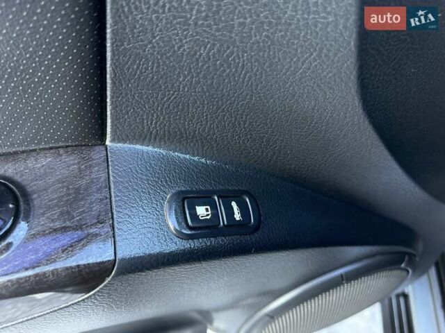 Черный Киа Соренто, объемом двигателя 2.5 л и пробегом 208 тыс. км за 8200 $, фото 51 на Automoto.ua