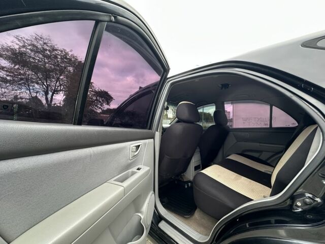 Черный Киа Соренто, объемом двигателя 2.5 л и пробегом 300 тыс. км за 5399 $, фото 18 на Automoto.ua