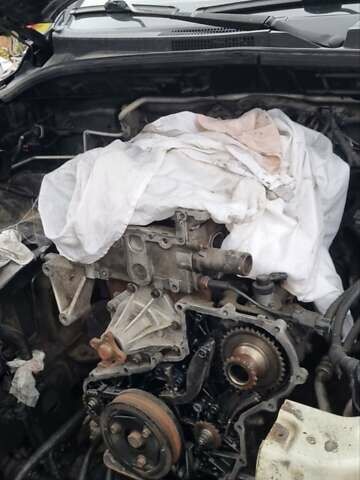 Черный Киа Соренто, объемом двигателя 2.5 л и пробегом 300 тыс. км за 4600 $, фото 5 на Automoto.ua