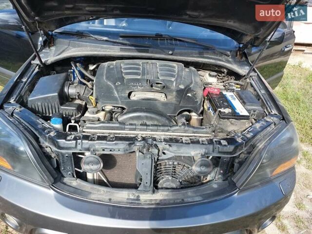 Черный Киа Соренто, объемом двигателя 2.5 л и пробегом 197 тыс. км за 10000 $, фото 10 на Automoto.ua