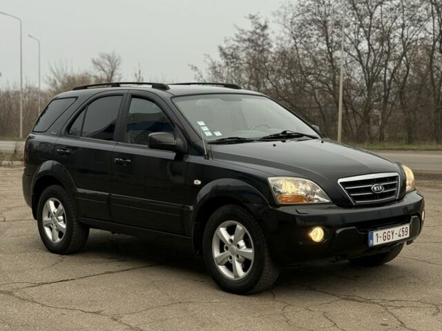 Черный Киа Соренто, объемом двигателя 2.5 л и пробегом 240 тыс. км за 5350 $, фото 4 на Automoto.ua
