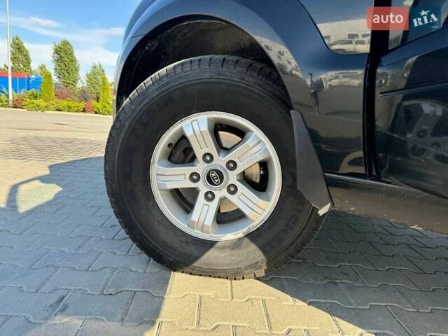 Чорний Кіа Соренто, об'ємом двигуна 2.5 л та пробігом 400 тис. км за 7500 $, фото 8 на Automoto.ua