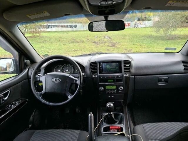 Черный Киа Соренто, объемом двигателя 2 л и пробегом 1 тыс. км за 3100 $, фото 3 на Automoto.ua