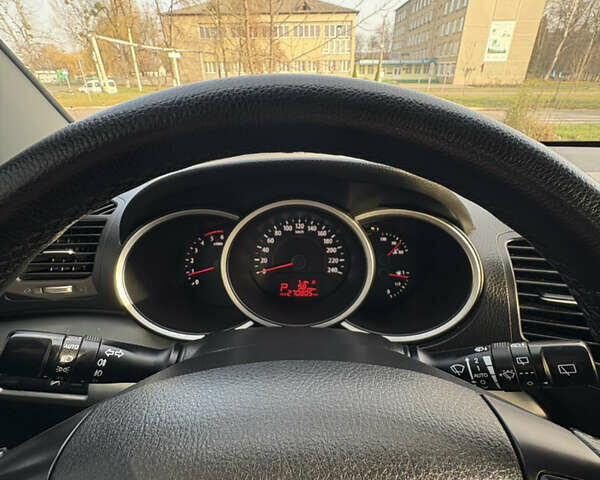 Чорний Кіа Соренто, об'ємом двигуна 2.2 л та пробігом 270 тис. км за 11650 $, фото 9 на Automoto.ua