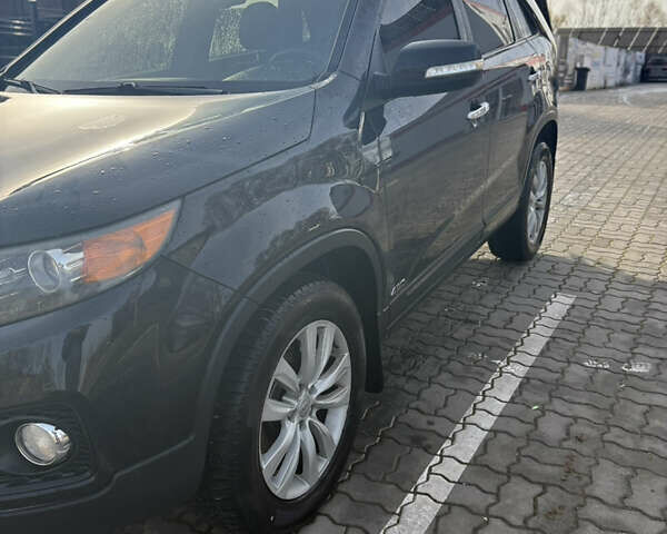 Чорний Кіа Соренто, об'ємом двигуна 2.2 л та пробігом 270 тис. км за 11650 $, фото 1 на Automoto.ua