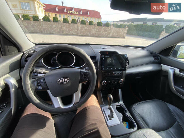 Черный Киа Соренто, объемом двигателя 2.2 л и пробегом 222 тыс. км за 13400 $, фото 9 на Automoto.ua