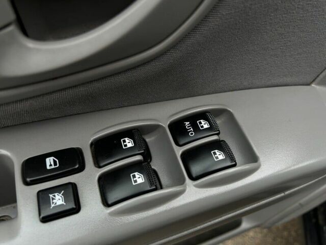 Черный Киа Соренто, объемом двигателя 2.5 л и пробегом 277 тыс. км за 2850 $, фото 10 на Automoto.ua