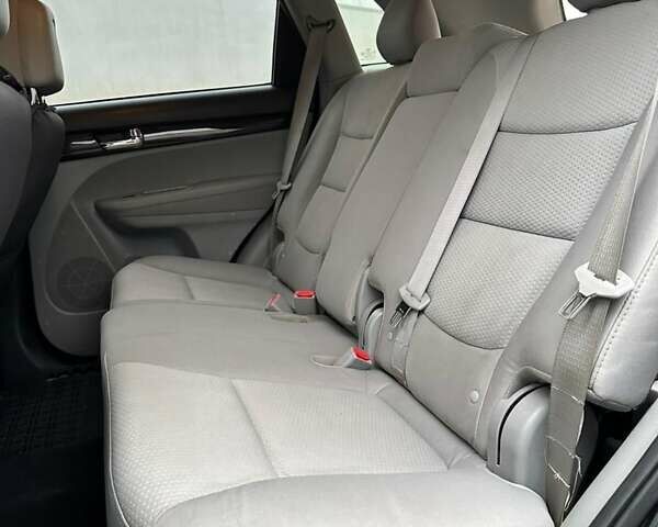 Черный Киа Соренто, объемом двигателя 2.36 л и пробегом 235 тыс. км за 8700 $, фото 41 на Automoto.ua