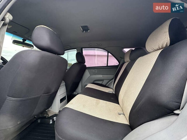 Черный Киа Соренто, объемом двигателя 2.5 л и пробегом 299 тыс. км за 5399 $, фото 23 на Automoto.ua