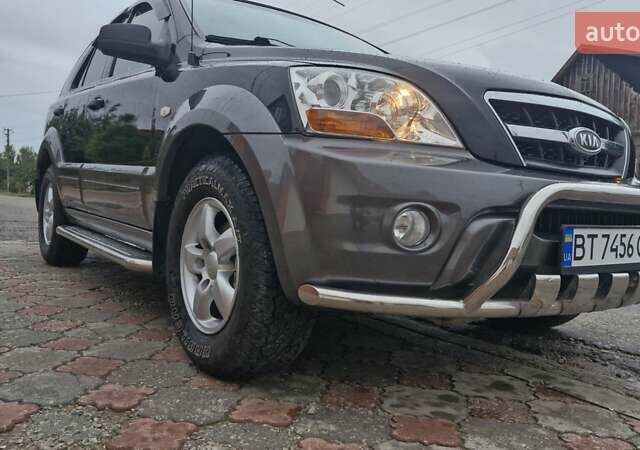Чорний Кіа Соренто, об'ємом двигуна 2.5 л та пробігом 208 тис. км за 7800 $, фото 17 на Automoto.ua