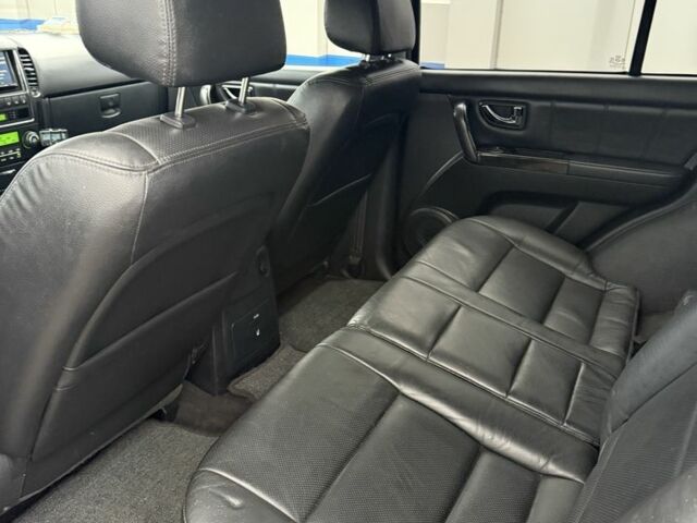 Черный Киа Соренто, объемом двигателя 2.5 л и пробегом 240 тыс. км за 5350 $, фото 8 на Automoto.ua