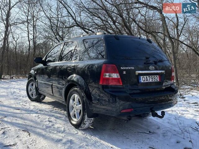Черный Киа Соренто, объемом двигателя 2.5 л и пробегом 321 тыс. км за 5555 $, фото 3 на Automoto.ua