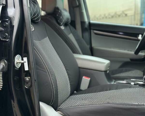 Черный Киа Соренто, объемом двигателя 2.36 л и пробегом 235 тыс. км за 8700 $, фото 27 на Automoto.ua