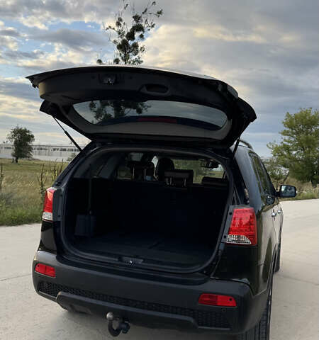 Черный Киа Соренто, объемом двигателя 2.2 л и пробегом 210 тыс. км за 12300 $, фото 6 на Automoto.ua