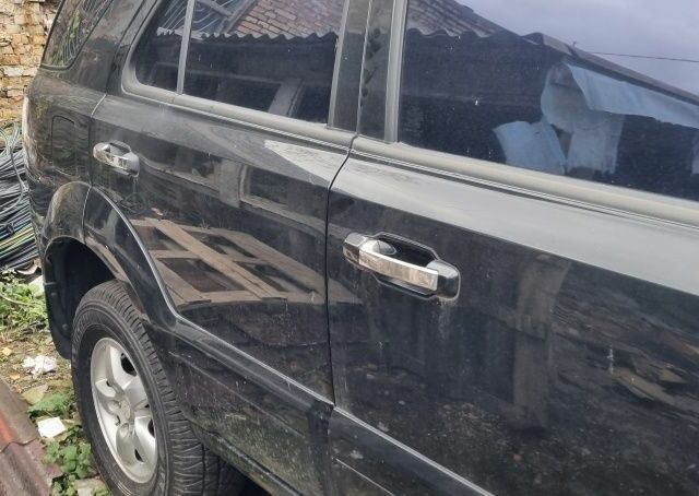Киа Соренто 2009 в Ирпене на Automoto.ua Черный Киа Соренто, объемом двигателя 2.5 л и пробегом 300 тыс. км за 5100 $, фото 5 на Automoto.ua