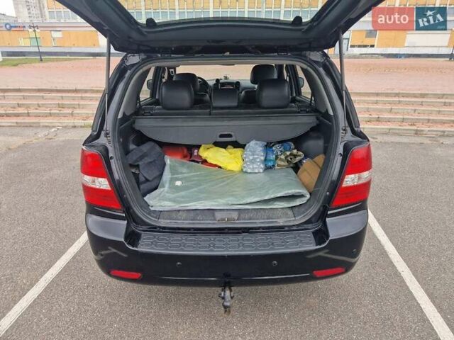 Черный Киа Соренто, объемом двигателя 2.5 л и пробегом 250 тыс. км за 6000 $, фото 9 на Automoto.ua