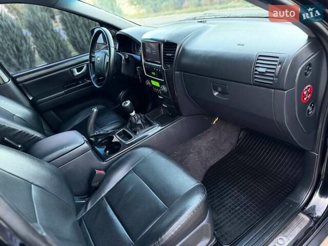 Чорний Кіа Соренто, об'ємом двигуна 2.5 л та пробігом 132 тис. км за 8999 $, фото 7 на Automoto.ua