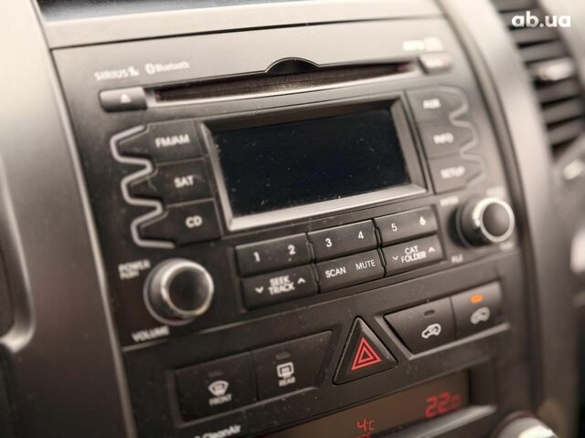 Черный Киа Соренто, объемом двигателя 2.2 л и пробегом 204 тыс. км за 12990 $, фото 24 на Automoto.ua
