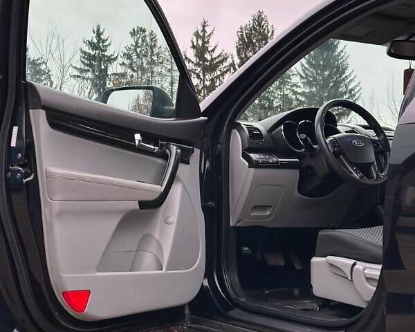 Черный Киа Соренто, объемом двигателя 2.36 л и пробегом 235 тыс. км за 8700 $, фото 32 на Automoto.ua