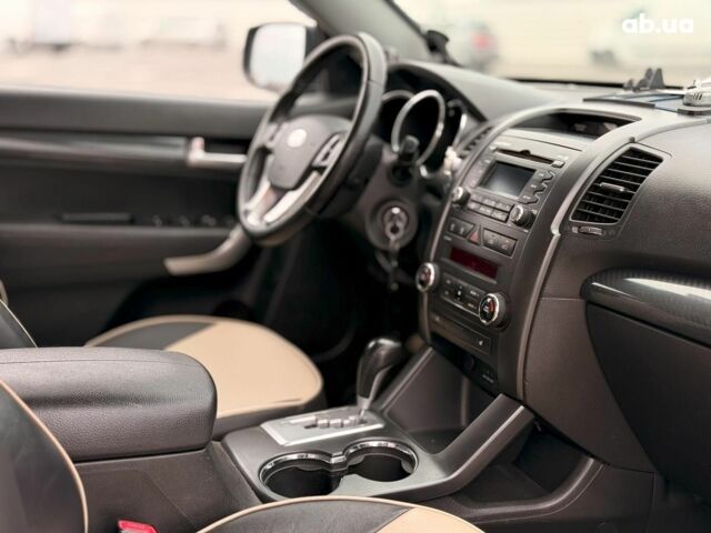 Черный Киа Соренто, объемом двигателя 2.2 л и пробегом 204 тыс. км за 12990 $, фото 15 на Automoto.ua