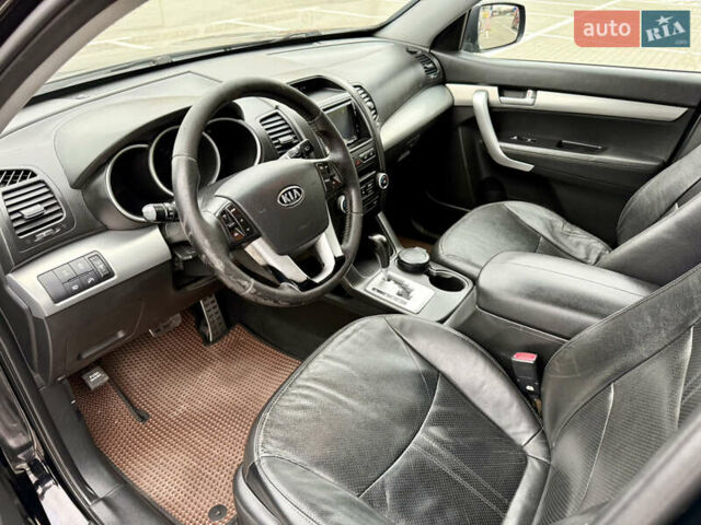Черный Киа Соренто, объемом двигателя 2.2 л и пробегом 271 тыс. км за 12800 $, фото 15 на Automoto.ua