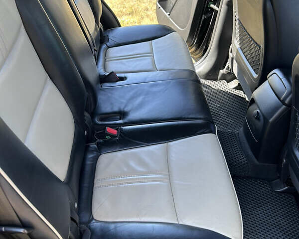 Черный Киа Соренто, объемом двигателя 2.2 л и пробегом 255 тыс. км за 11500 $, фото 20 на Automoto.ua