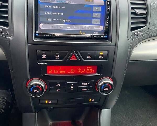 Черный Киа Соренто, объемом двигателя 0 л и пробегом 225 тыс. км за 15700 $, фото 25 на Automoto.ua