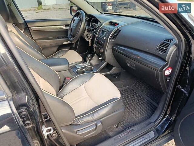 Черный Киа Соренто, объемом двигателя 2.2 л и пробегом 282 тыс. км за 12200 $, фото 12 на Automoto.ua