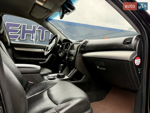 Черный Киа Соренто, объемом двигателя 2.2 л и пробегом 271 тыс. км за 12800 $, фото 21 на Automoto.ua