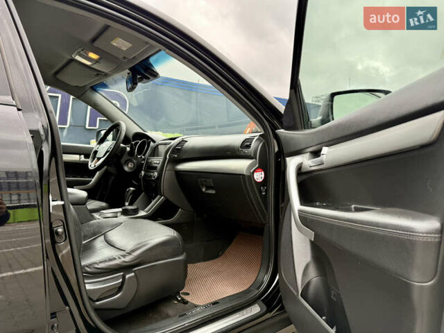 Черный Киа Соренто, объемом двигателя 2.2 л и пробегом 271 тыс. км за 12800 $, фото 20 на Automoto.ua