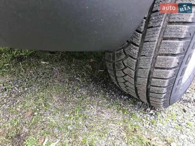 Чорний Кіа Соренто, об'ємом двигуна 2.2 л та пробігом 192 тис. км за 12600 $, фото 7 на Automoto.ua