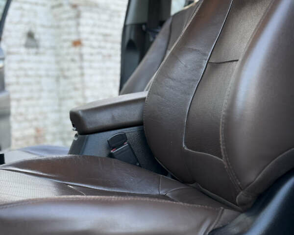 Чорний Кіа Соренто, об'ємом двигуна 2.2 л та пробігом 266 тис. км за 12900 $, фото 48 на Automoto.ua