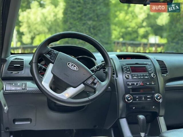 Черный Киа Соренто, объемом двигателя 2.2 л и пробегом 200 тыс. км за 12777 $, фото 65 на Automoto.ua