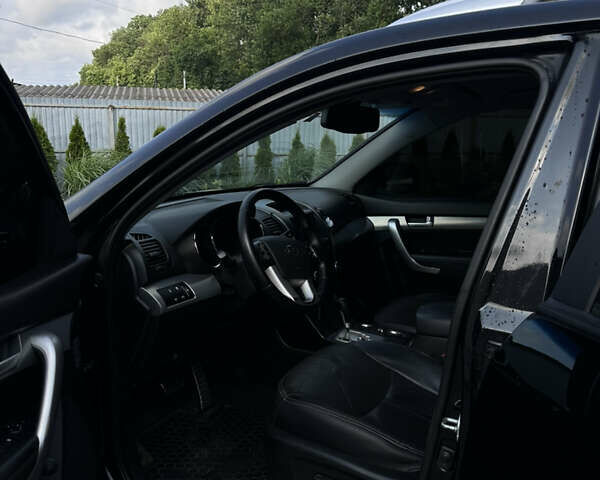 Черный Киа Соренто, объемом двигателя 2.2 л и пробегом 200 тыс. км за 12200 $, фото 7 на Automoto.ua