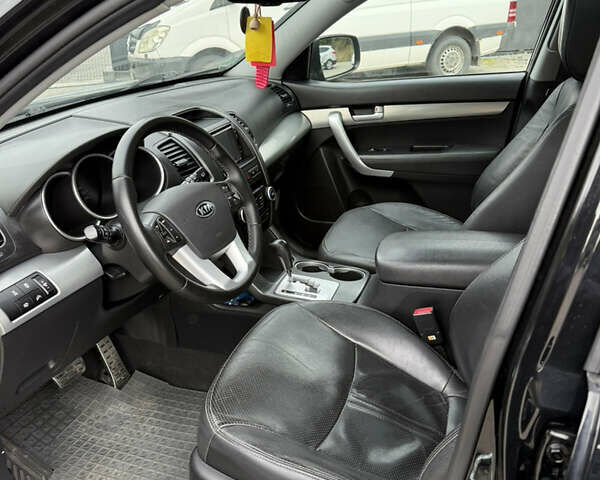 Черный Киа Соренто, объемом двигателя 2.2 л и пробегом 255 тыс. км за 13700 $, фото 17 на Automoto.ua