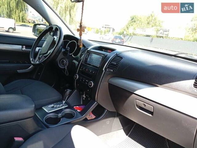 Черный Киа Соренто, объемом двигателя 2.2 л и пробегом 235 тыс. км за 12850 $, фото 6 на Automoto.ua