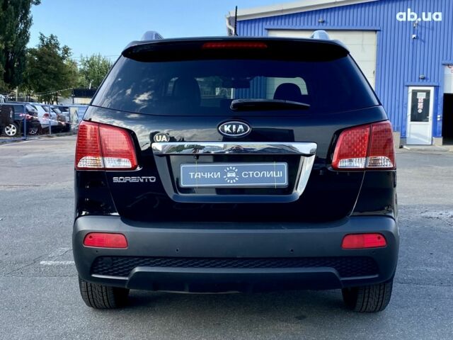 Черный Киа Соренто, объемом двигателя 2.4 л и пробегом 237 тыс. км за 11500 $, фото 5 на Automoto.ua
