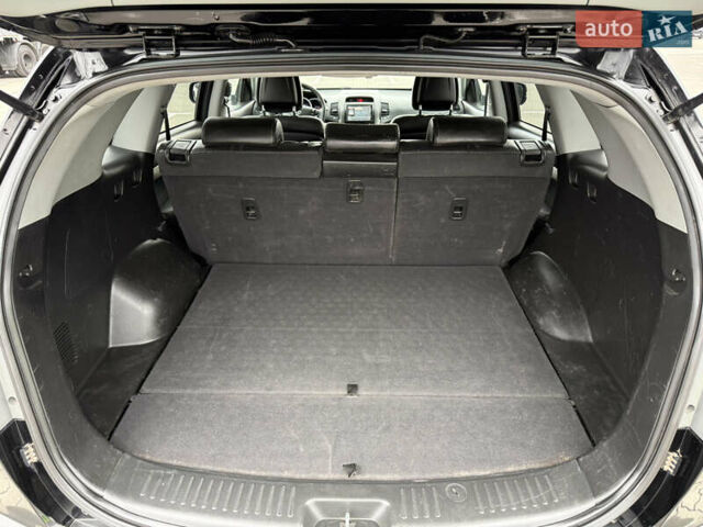 Черный Киа Соренто, объемом двигателя 2.2 л и пробегом 271 тыс. км за 12800 $, фото 32 на Automoto.ua