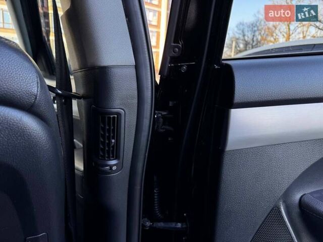 Черный Киа Соренто, объемом двигателя 2.2 л и пробегом 254 тыс. км за 13900 $, фото 10 на Automoto.ua