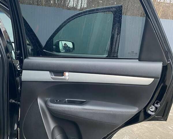 Черный Киа Соренто, объемом двигателя 0 л и пробегом 225 тыс. км за 15700 $, фото 17 на Automoto.ua